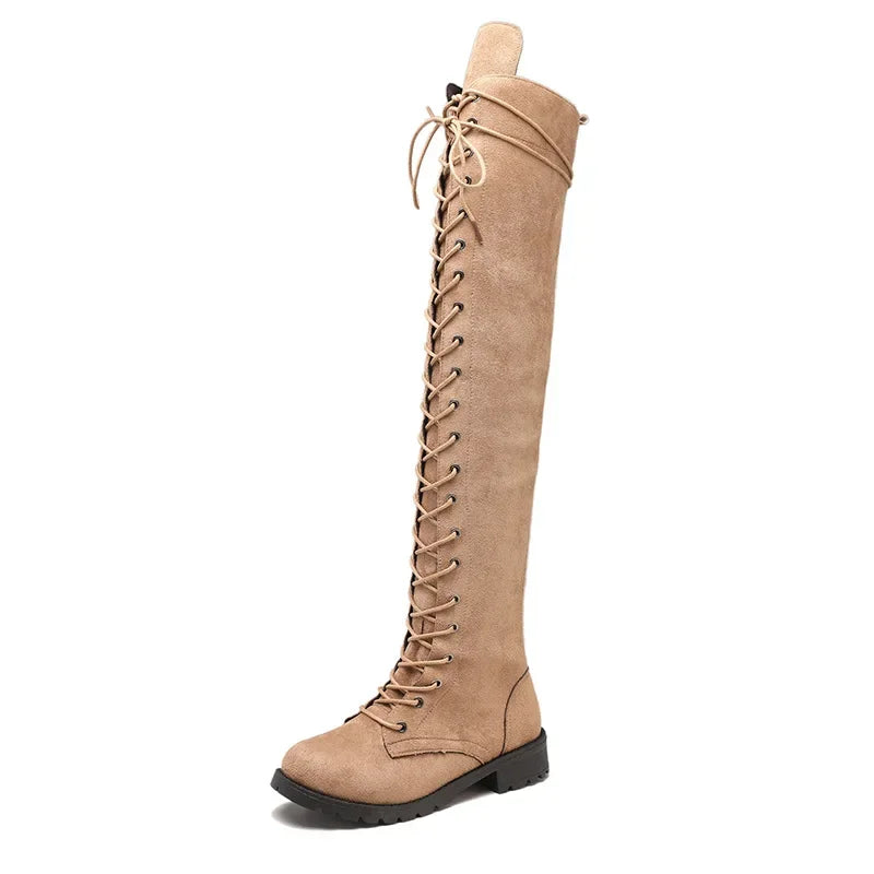 Modische Overknee Stiefel Schwarz mit einzigartiger Schnürung