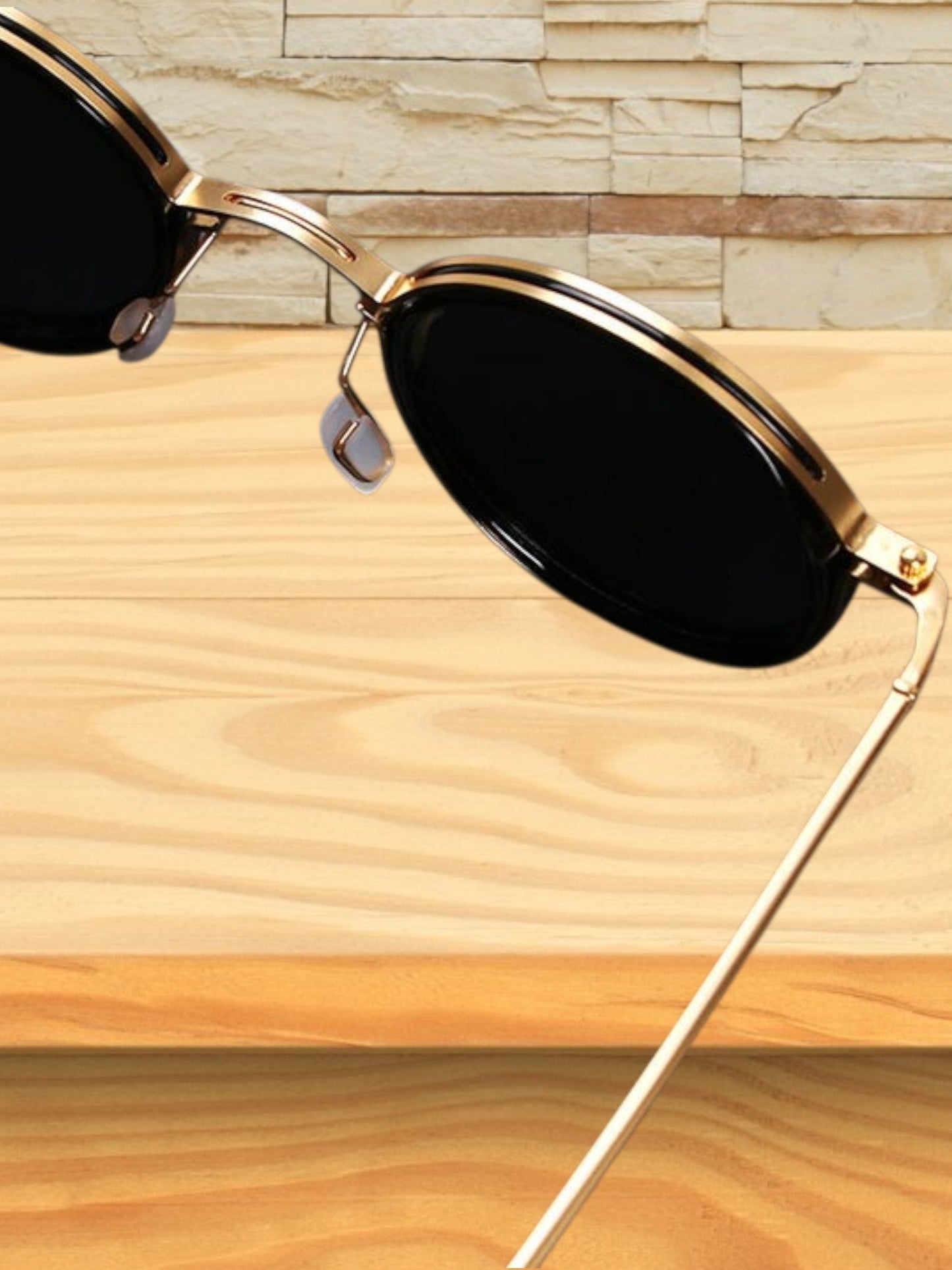 Runde Herrensonnenbrille im Vintage-Stil mit poliertem Metallrahmen und UV-Schutz