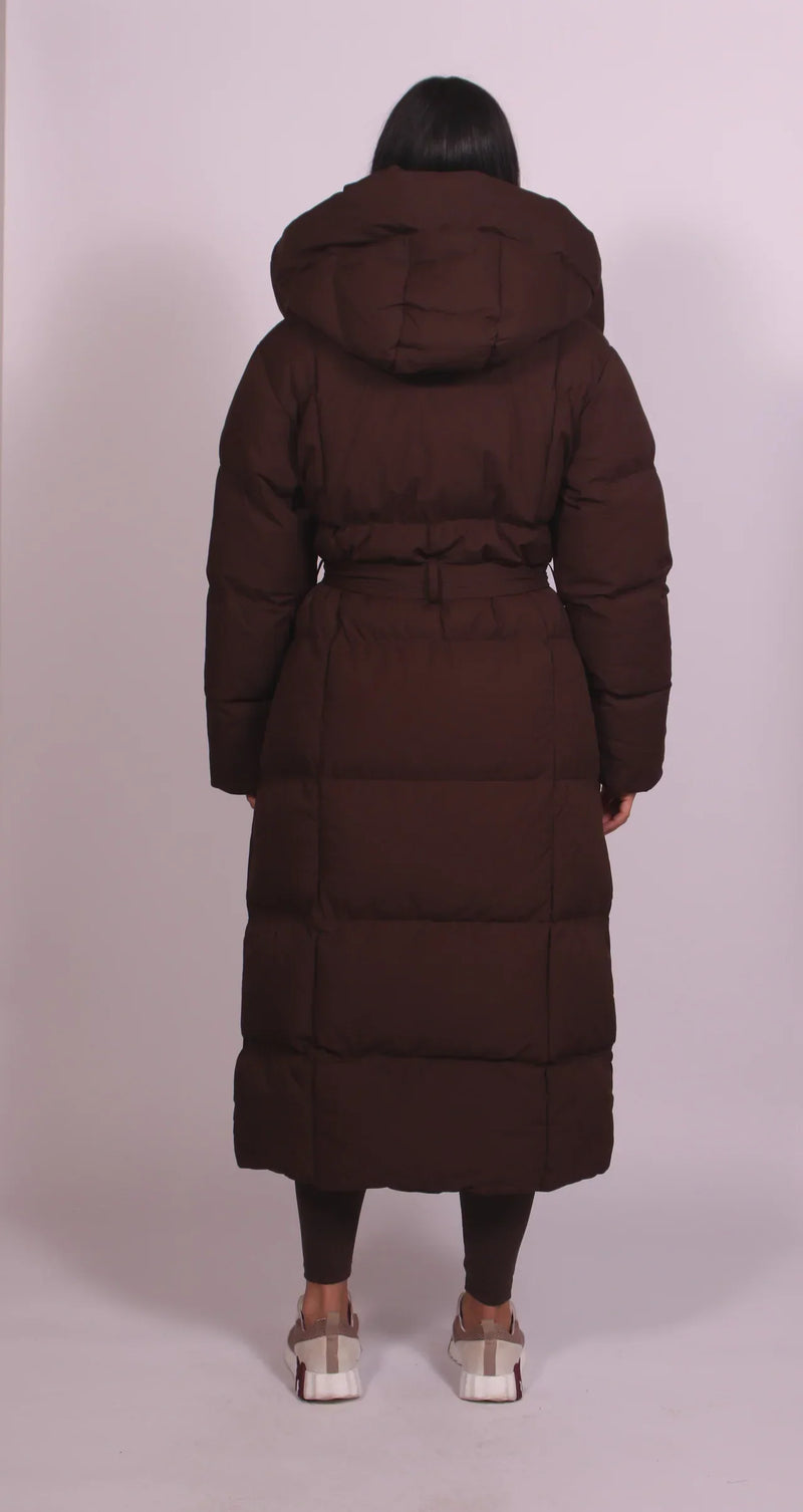 Gerlinde | Damen Langer Steppmantel mit Kapuze - Dark Brown - Image 4