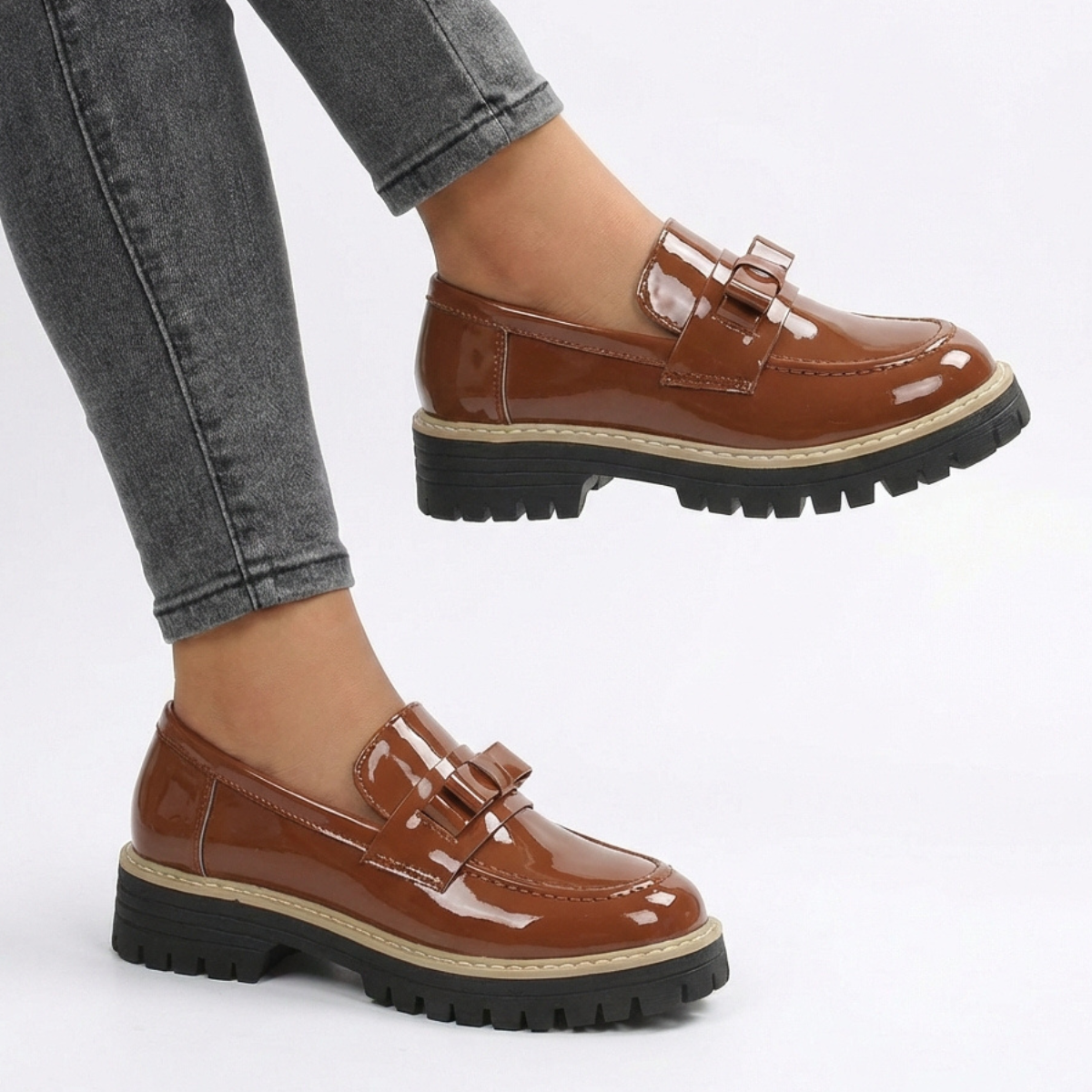 Damen Loafer Plateausohle Schleifendetail Hochglanz Einschlupf 2