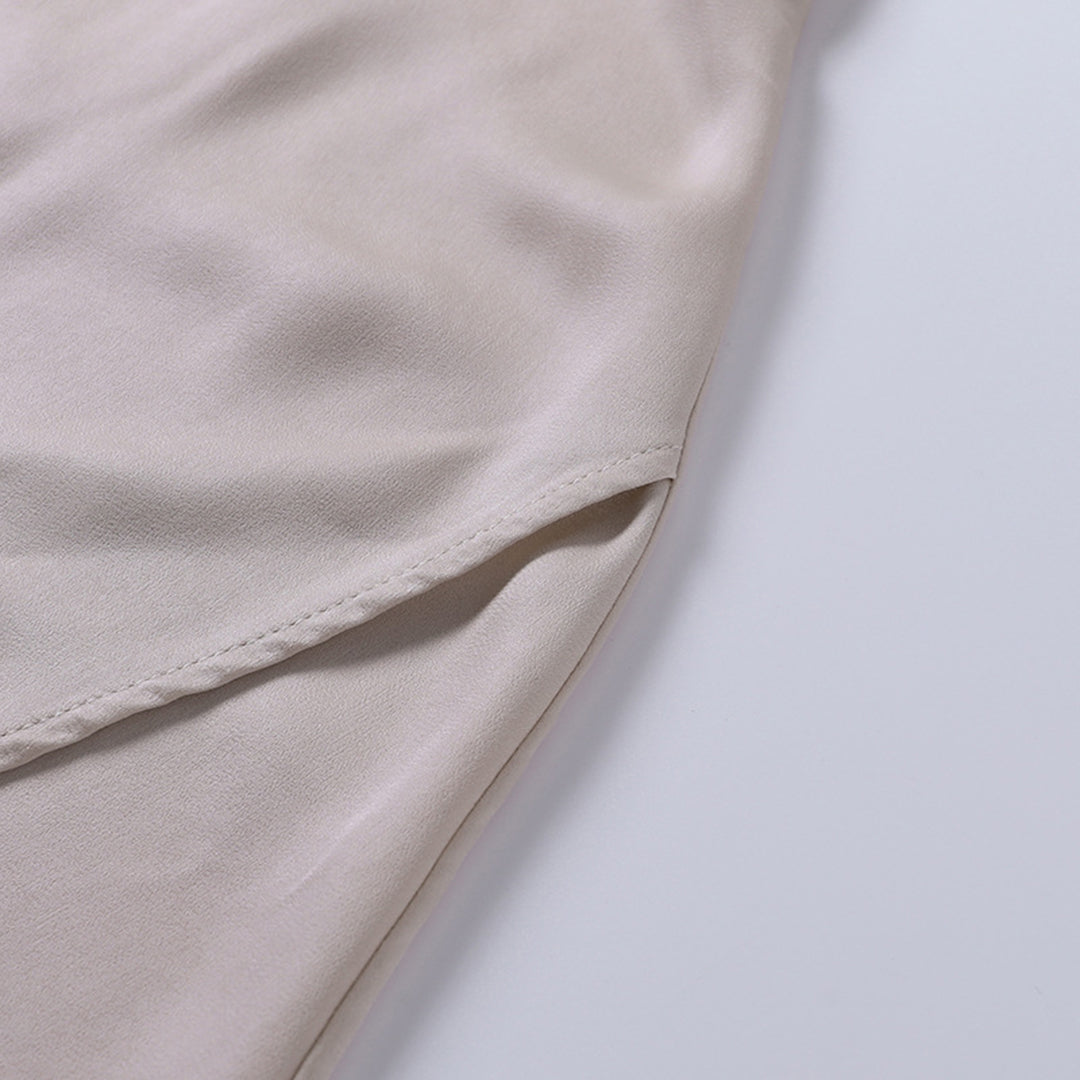 Abendgarderobe Damen | Elegantes Maxikleid mit V-Ausschnitt & Beinschlitz
