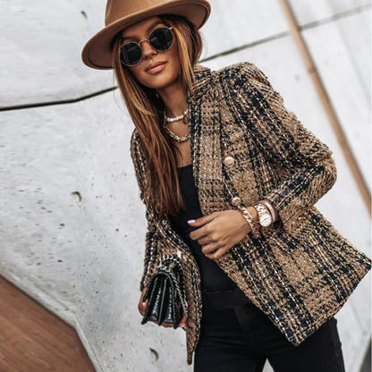 Blazer Damen | Feminine Silhouette & Knopfleiste