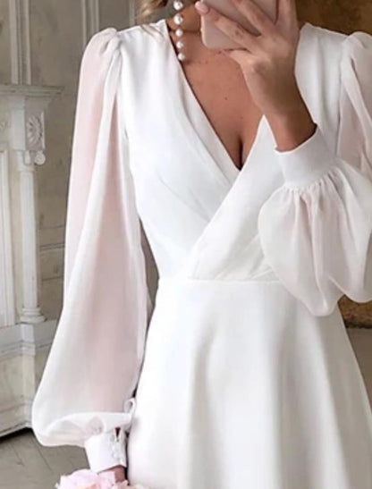 Brautkleid Damen | V-Ausschnitt & fließender Rock