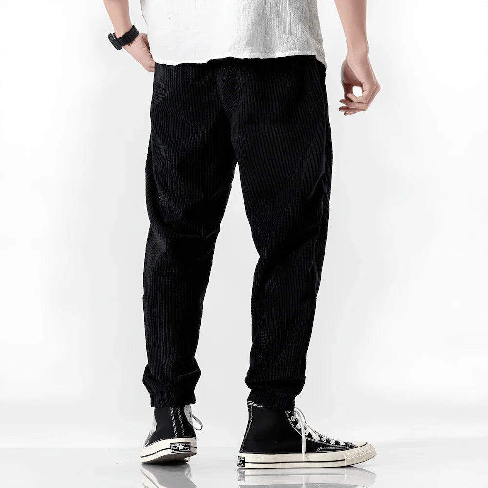 DISTESS | Moderne Samthose 5