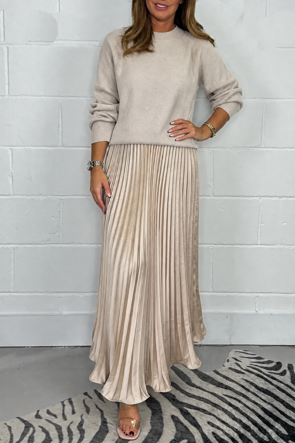 Strickkleid Damen Midi | Plisseerock & Gerippter Rundausschnitt 8