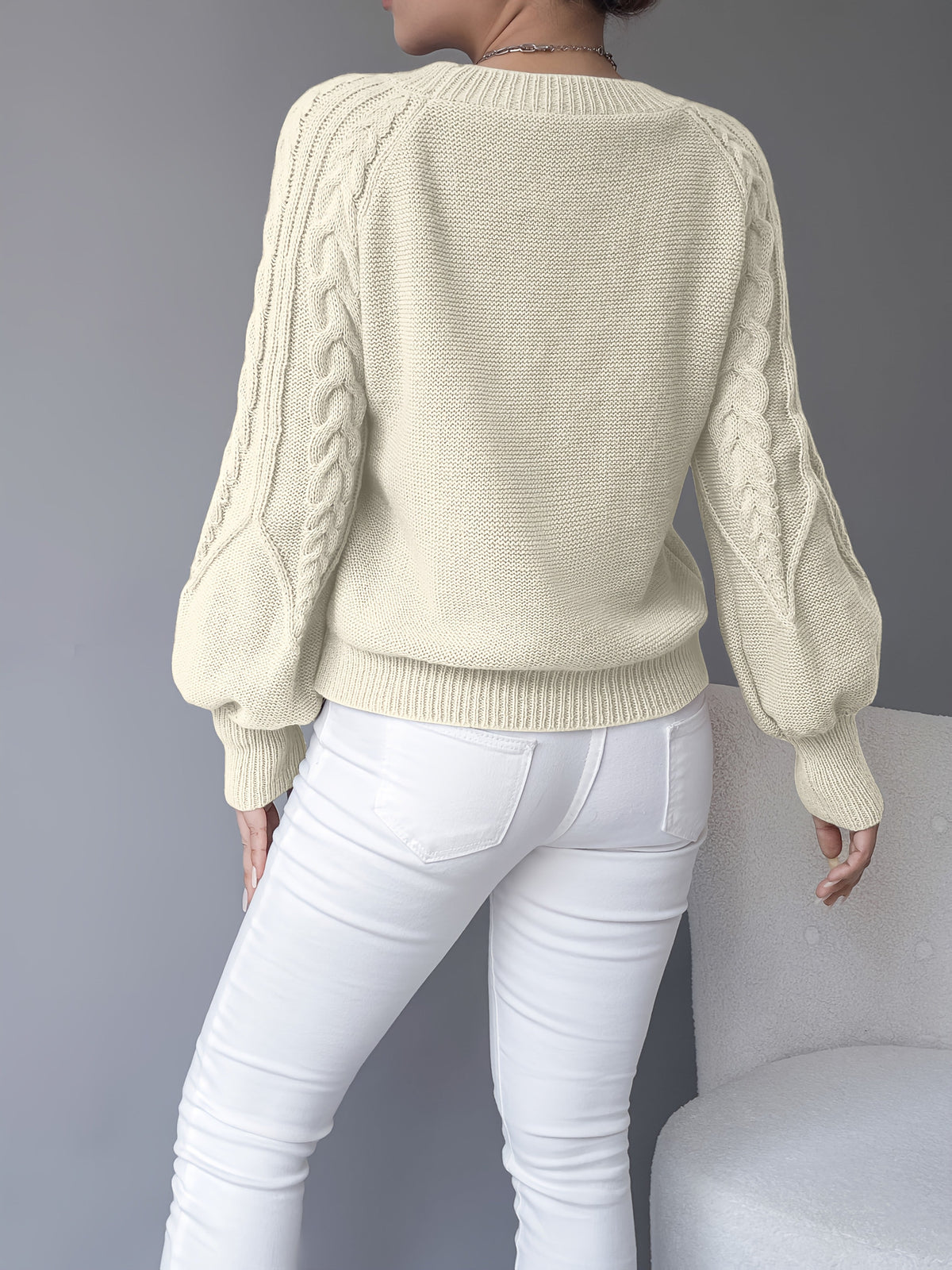 Gunnhild | Damen Zopfmuster Strickpullover mit Ballonärmel - Black - Image 5
