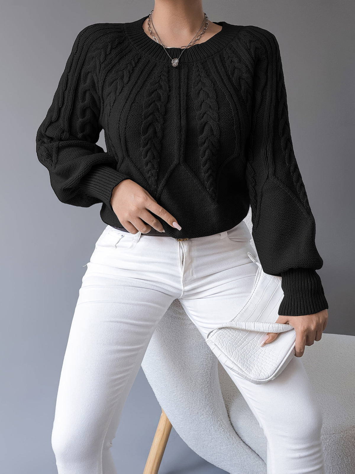 Gunnhild | Damen Zopfmuster Strickpullover mit Ballonärmel - Black - Image 9