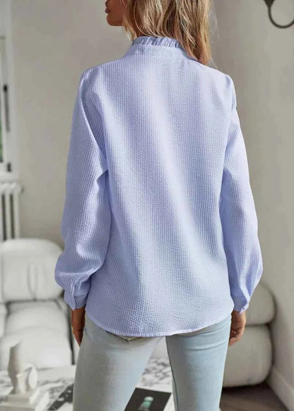 Bluse Damen | Rüschenkragen & Feminine Knopfleiste