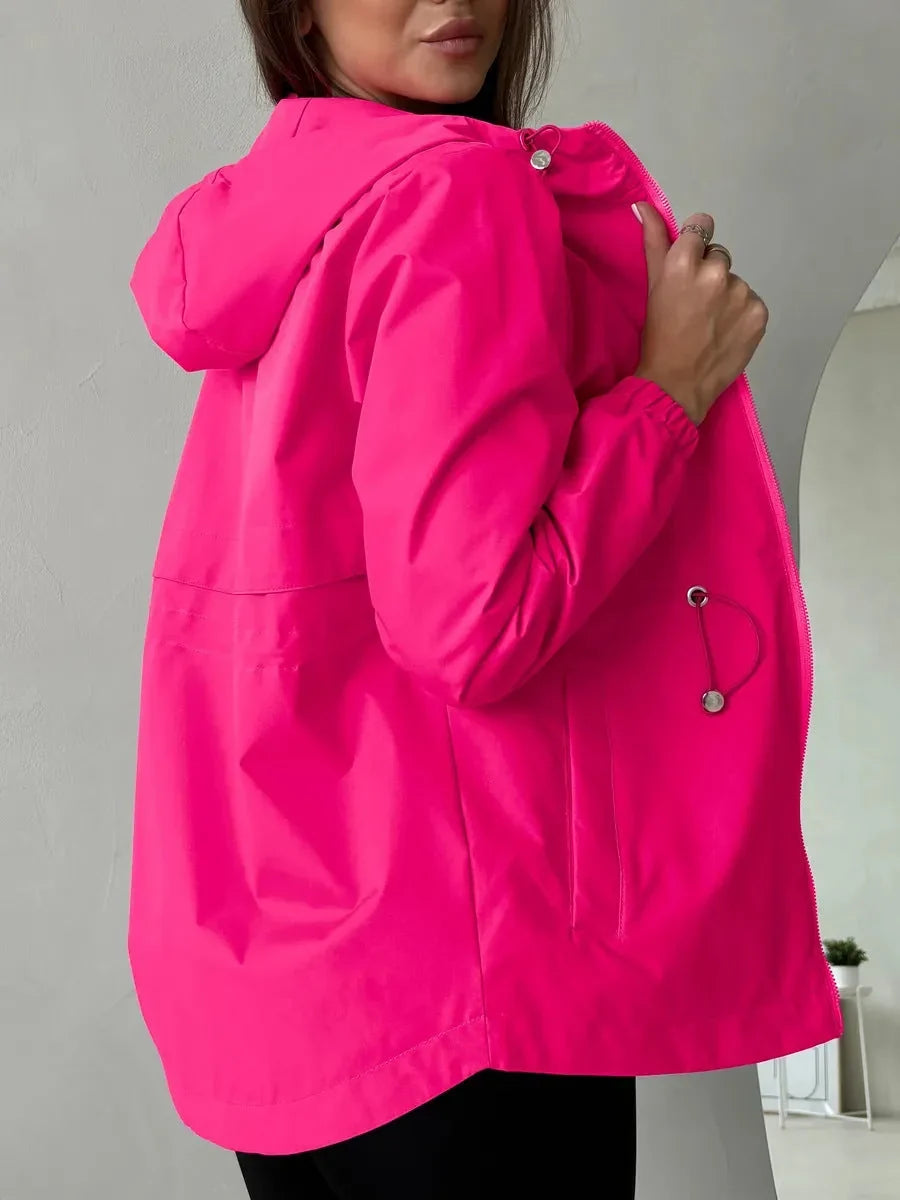 Damen Outdoorjacke mit anpassbarer Kapuze und geräumigen Taschen 0