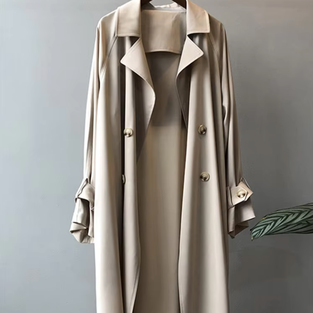 Stilsicherer Trenchcoat für Damen doppeltreihig wasserfest Übergangsjacke