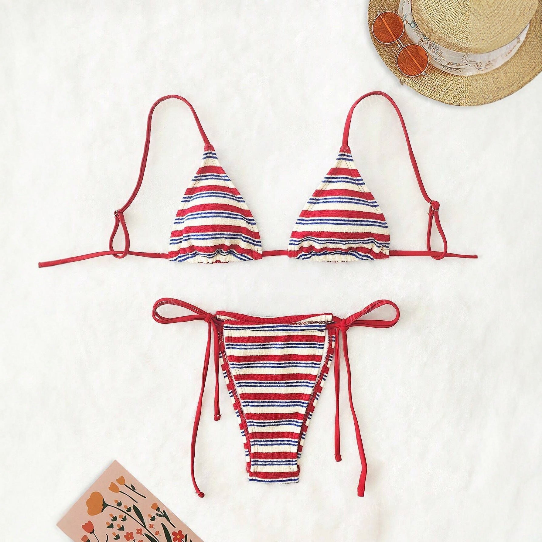 Damen Triangel-Bikini-Set mit verspieltem Design und regulierbaren Trägern Echo Archiv 3