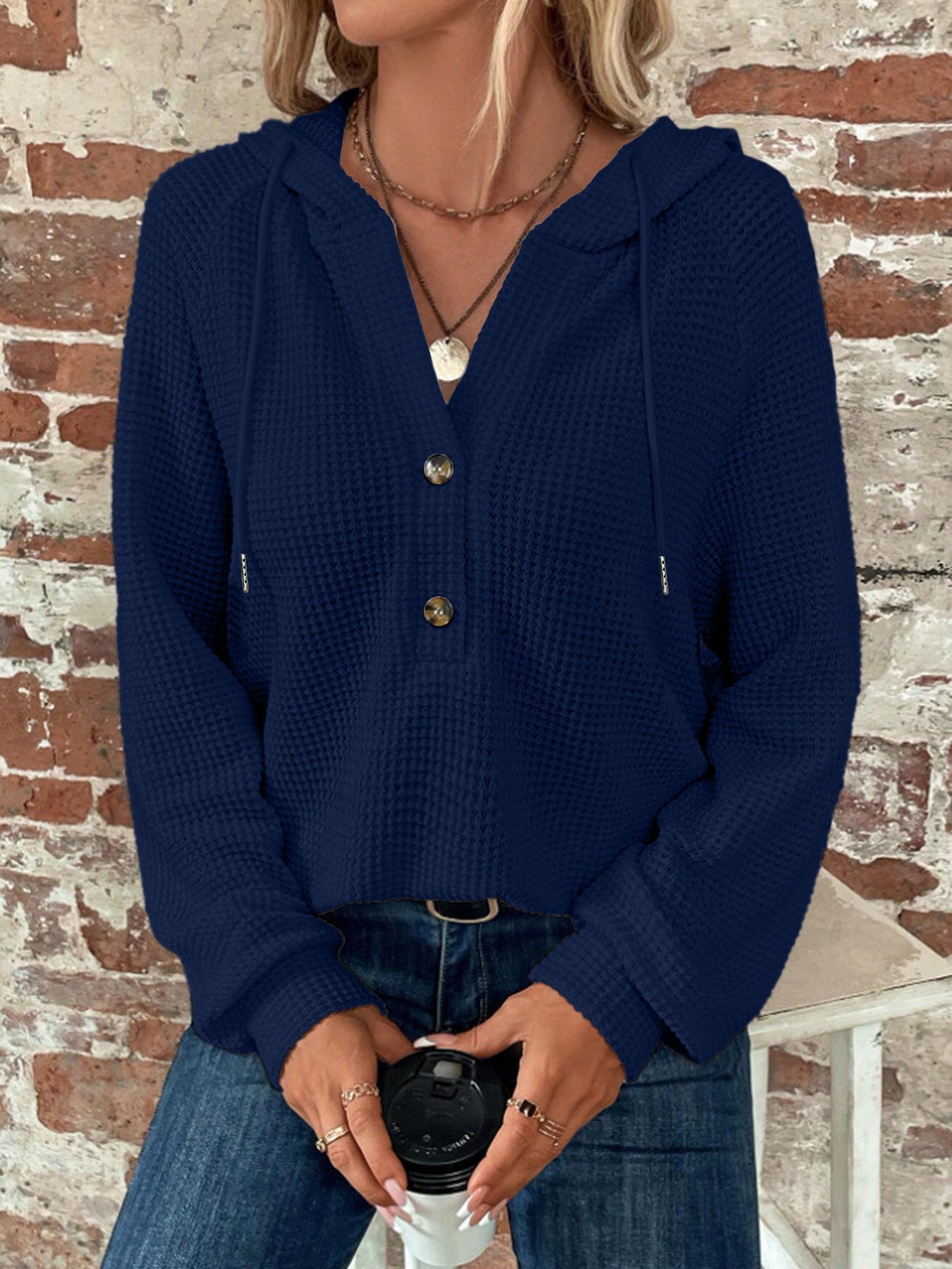 Damen cropped Kapuzenpullover mit strukturiertem Stoff und dekorativen Knöpfen Drune 10
