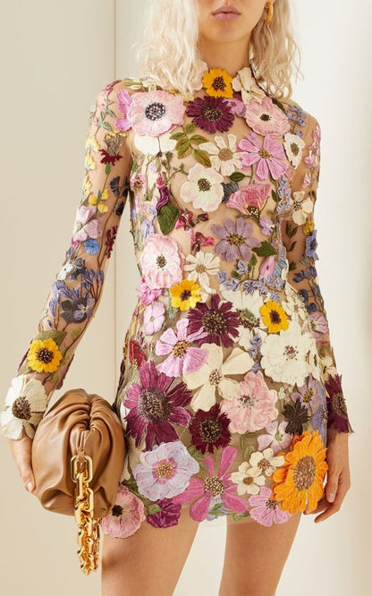 Dolores - Dreidimensionales Blumenkleid 0