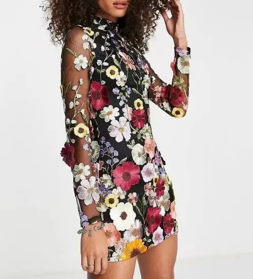 Dolores - Dreidimensionales Blumenkleid 2