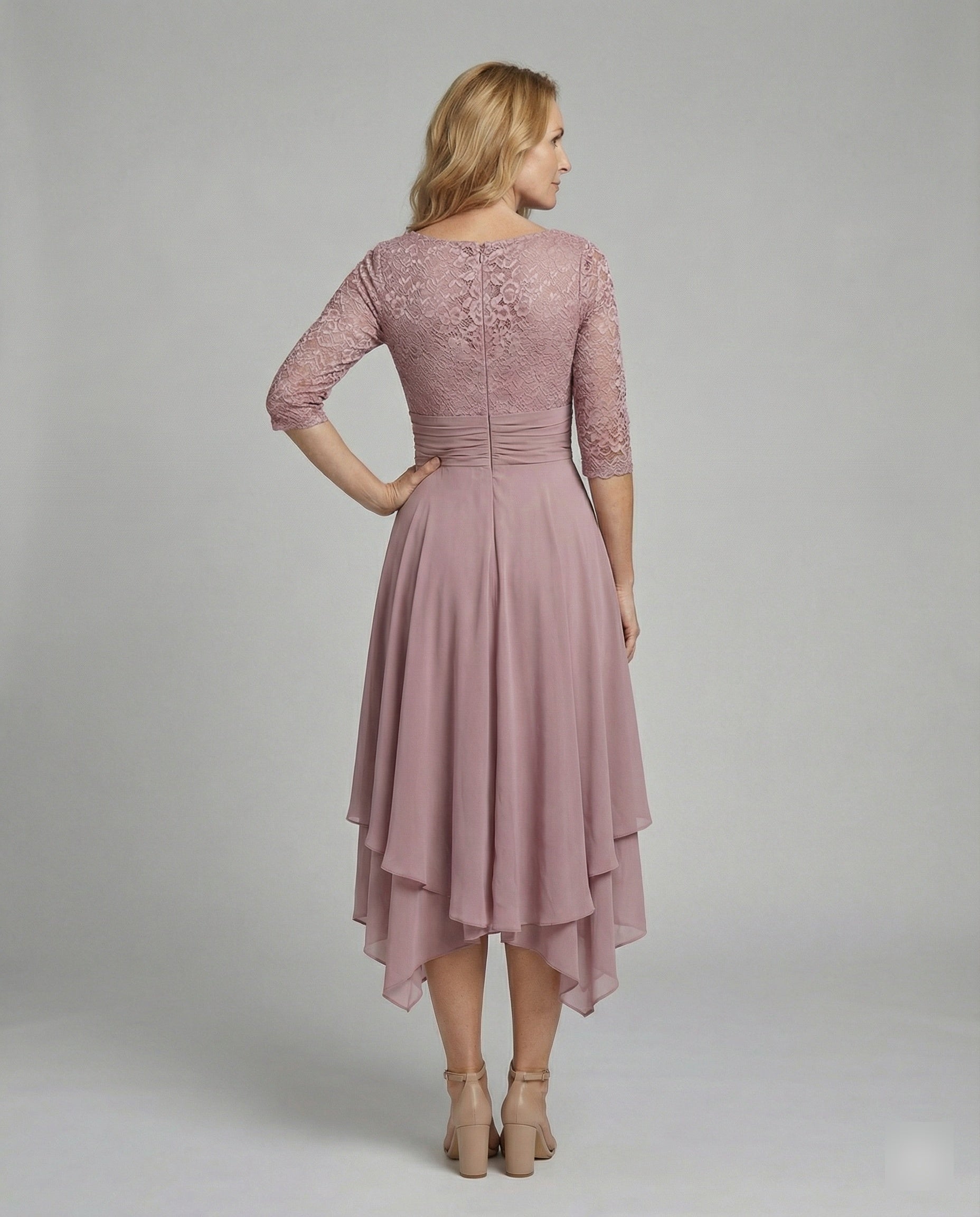 Midikleid Damen | Romantisches Spitzen-Oberteil & Fließender Zipfelsaum