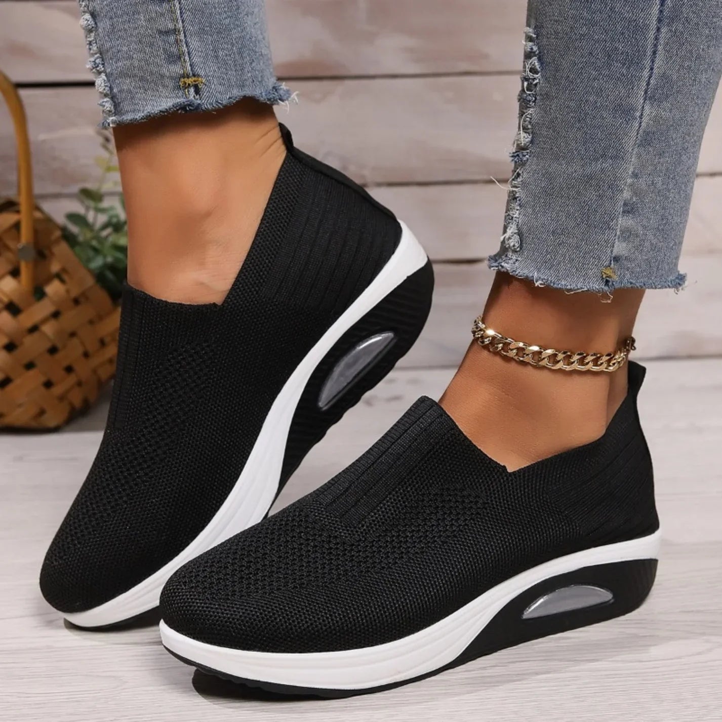 Schuhe Damen | Bequemes Slip-On Design & Leichte Laufsohle