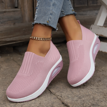 Schuhe Damen | Bequemes Slip-On Design & Leichte Laufsohle