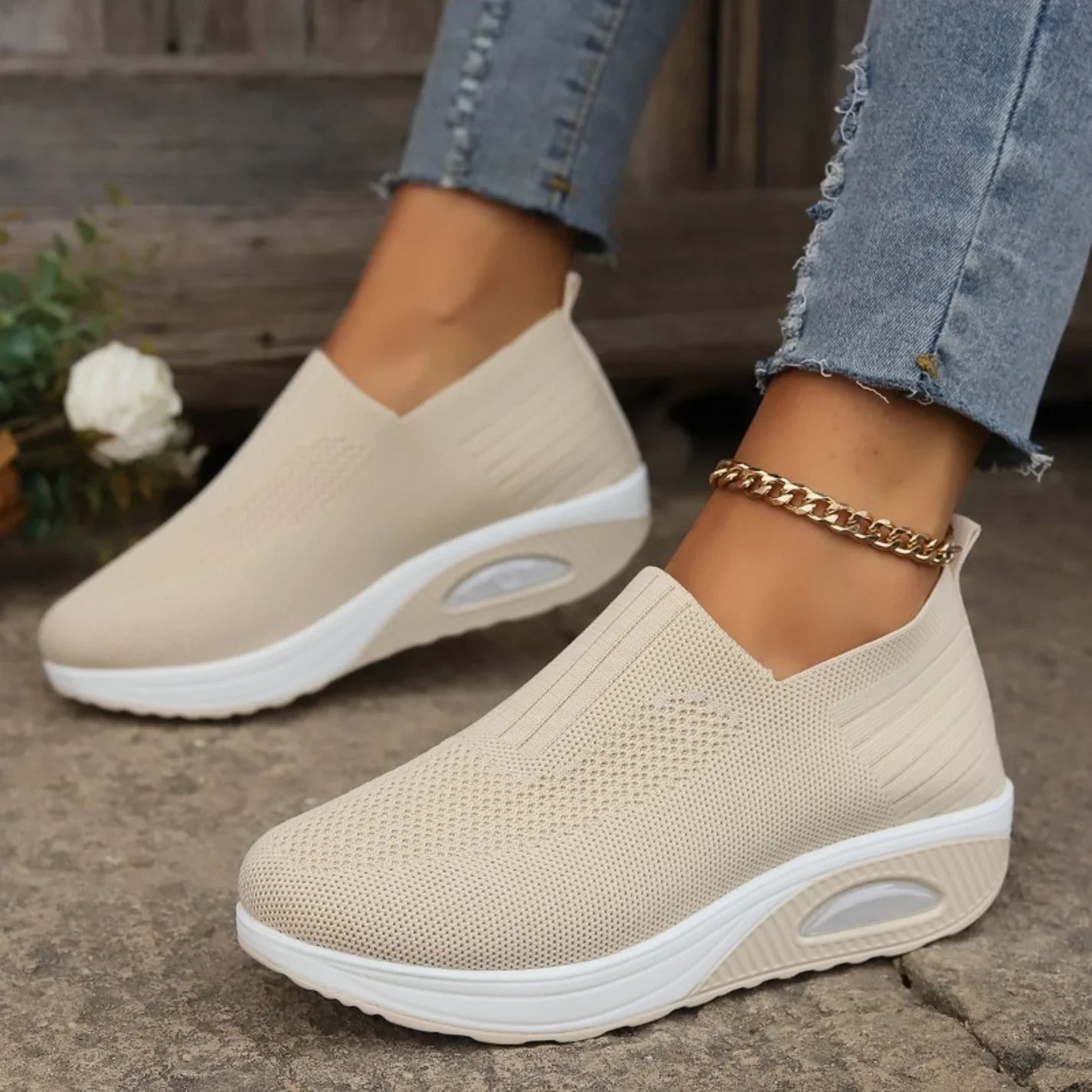 Schuhe Damen | Bequemes Slip-On Design & Leichte Laufsohle