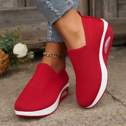 Schuhe Damen | Bequemes Slip-On Design & Leichte Laufsohle