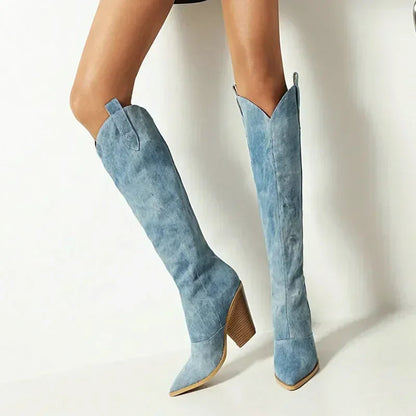 Elegante blaue Stiefel aus Kunstleder mit Stiletto-Absatz