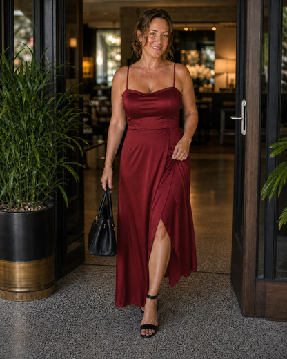 Maxi Kleid Damen | Elegantes Trägerkleid mit Schlitz