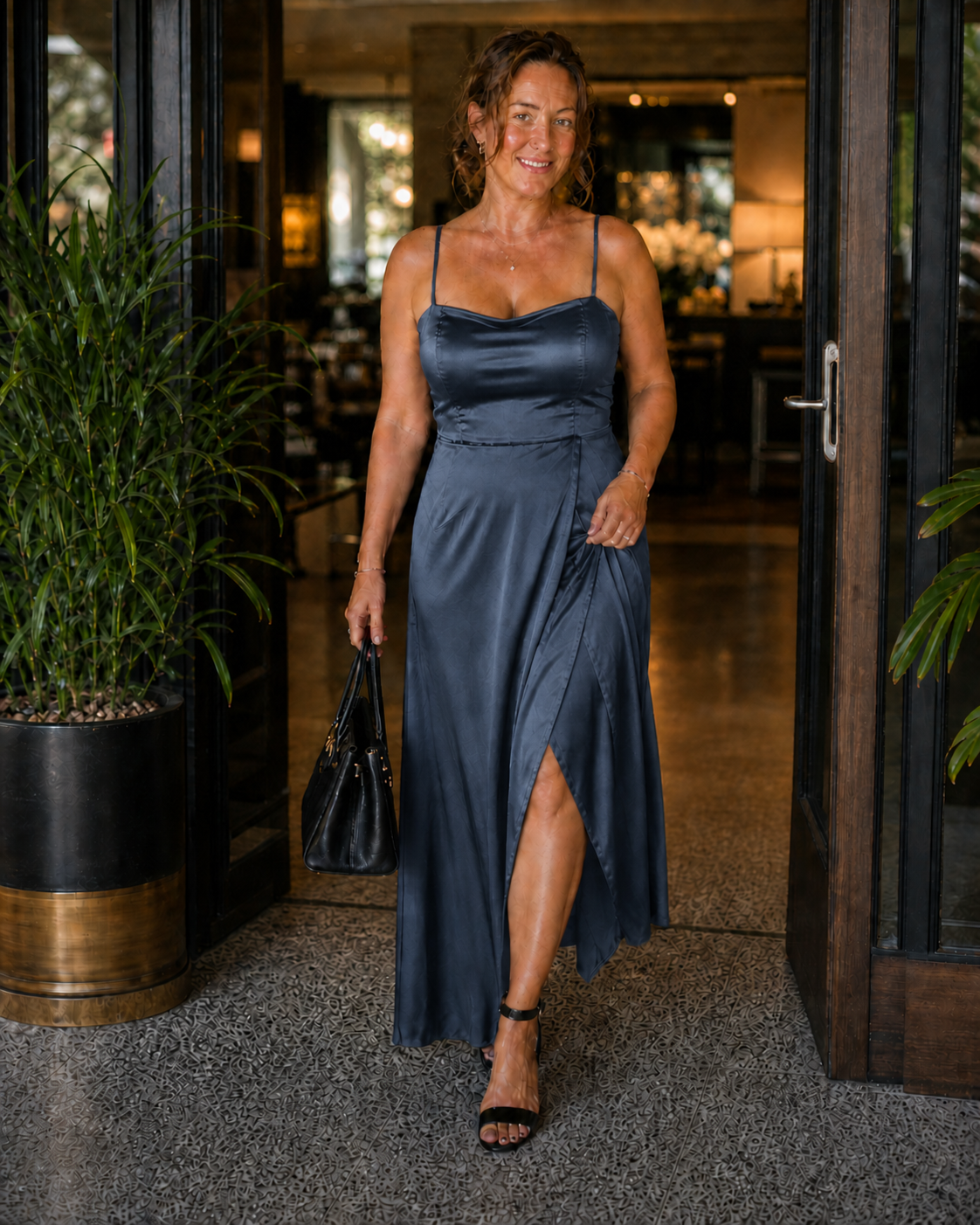 Maxi Kleid Damen | Elegantes Trägerkleid mit Schlitz