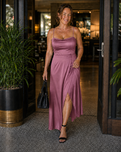 Maxi Kleid Damen | Elegantes Trägerkleid mit Schlitz