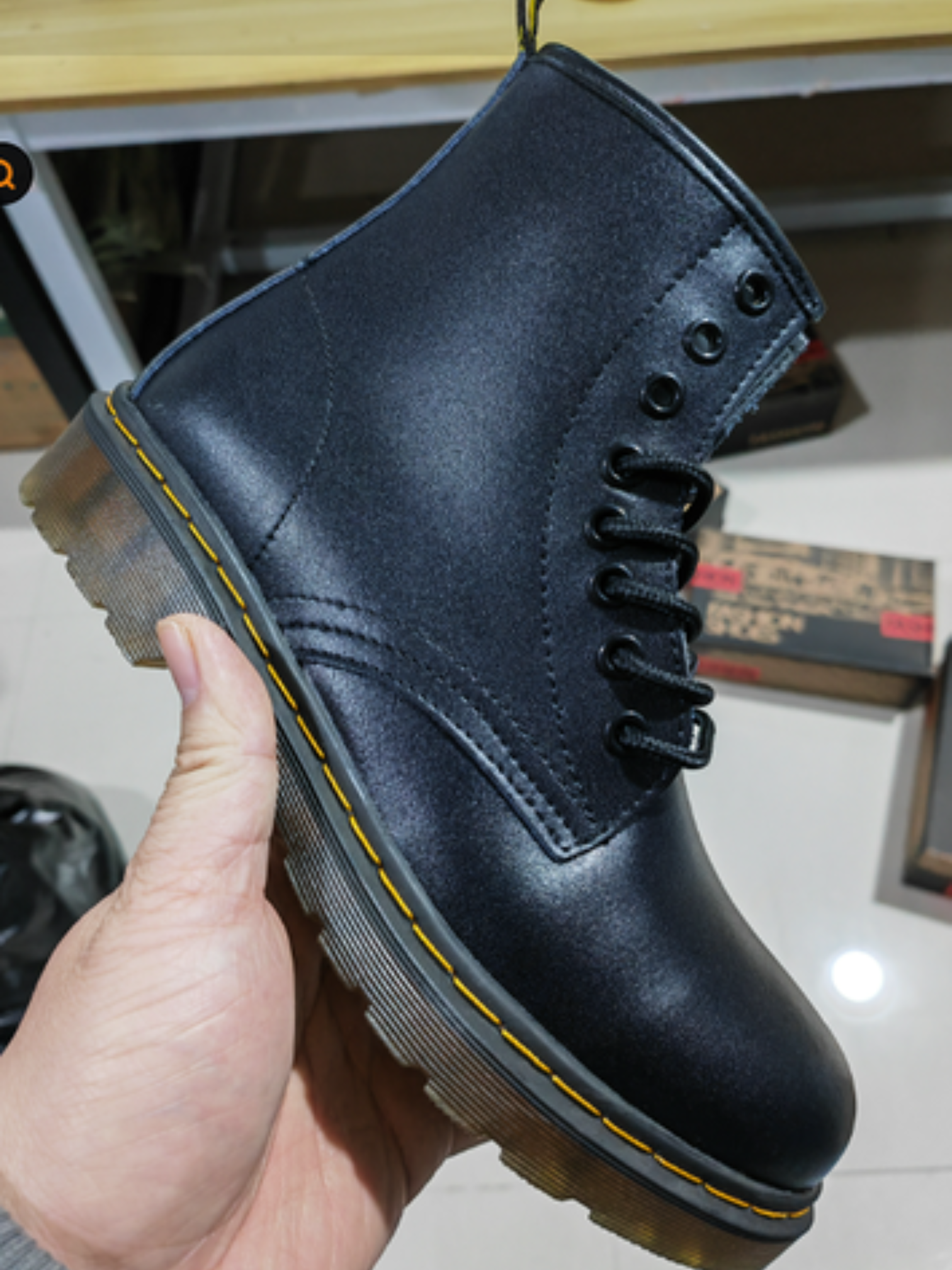 Emma | Modische Damenstiefel Schwarz aus Kunstleder mit Reißverschluss und rutschfester Sohle