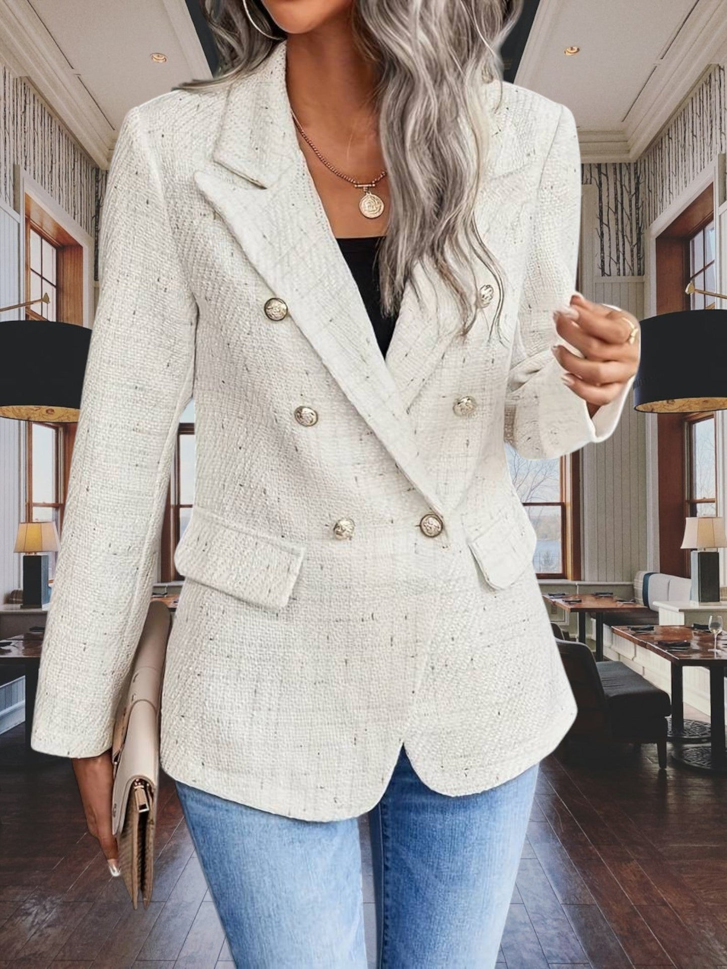 Frauenblazer mit gekerbten Kragen und Langarmern