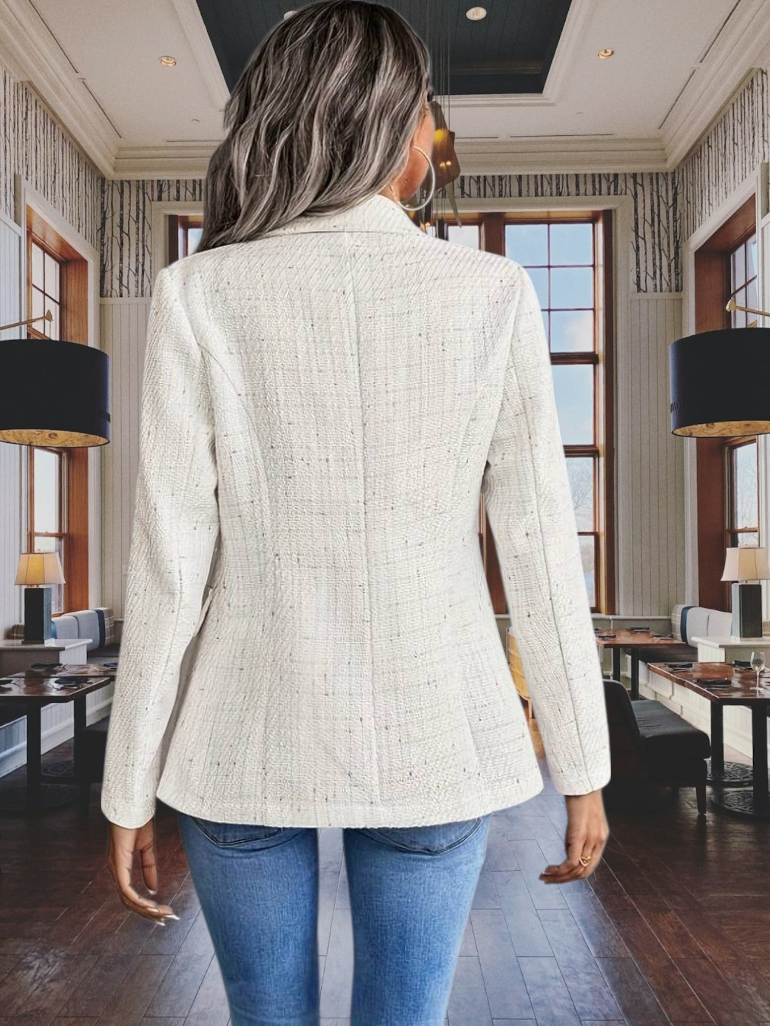 Frauenblazer mit gekerbten Kragen und Langarmern