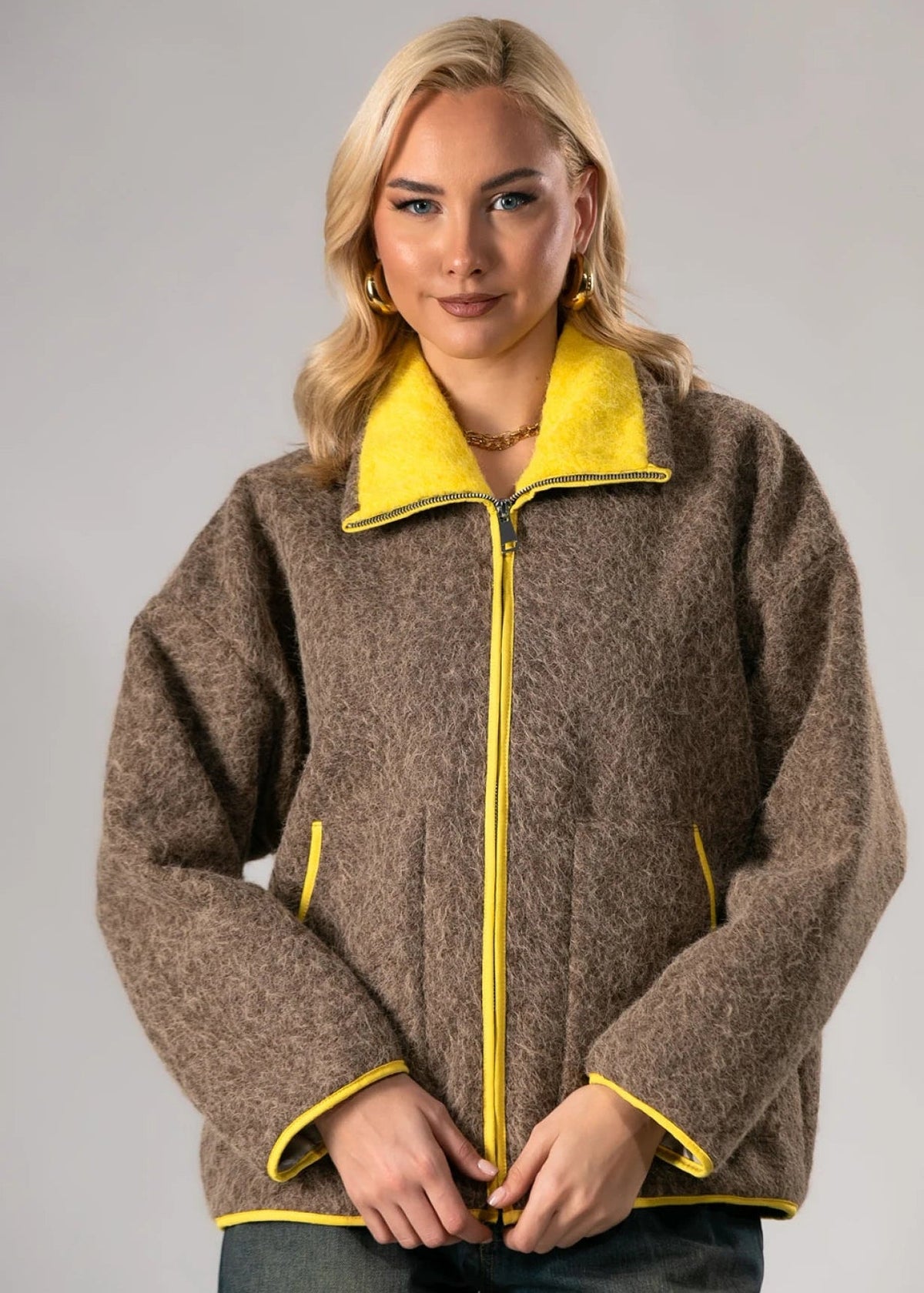 Jacke Damen | Stehkragen & durchgehender Zip