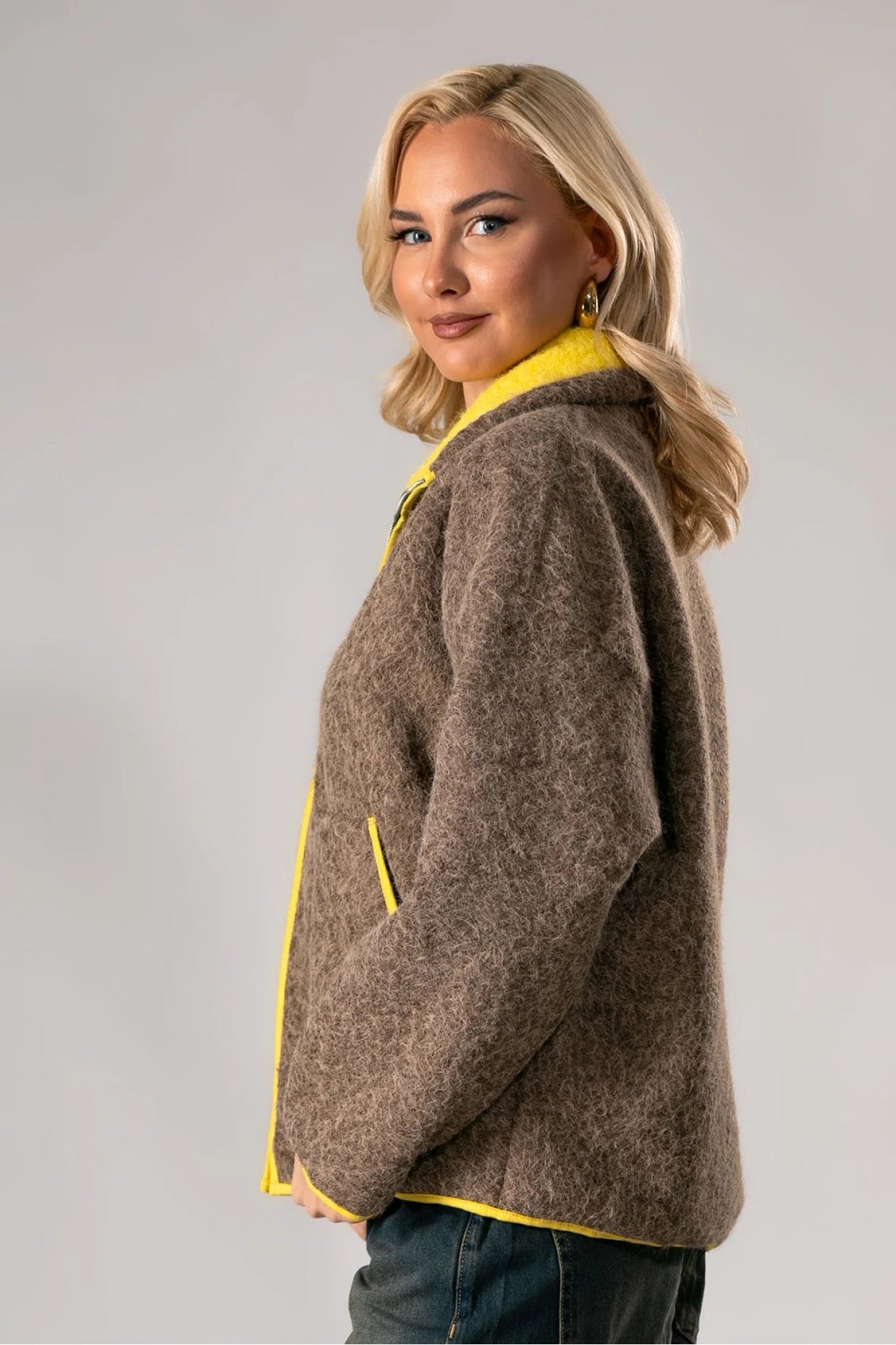 Jacke Damen | Stehkragen & durchgehender Zip