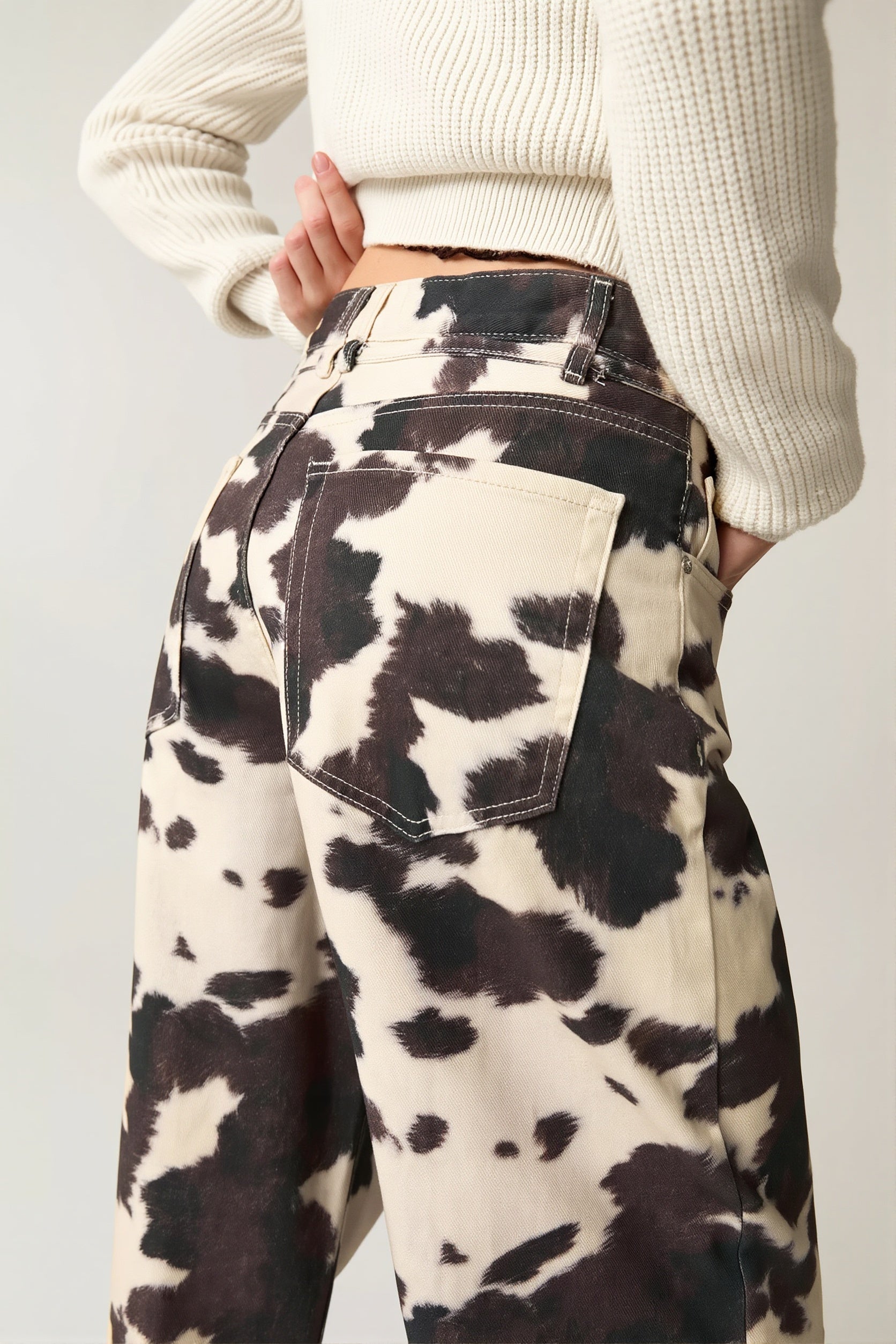 Jeans Damen | Straight-Leg-Passform & Kuhmuster