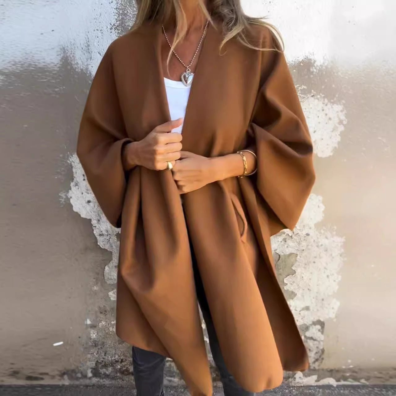 Jovelle Cape-Mantel 1