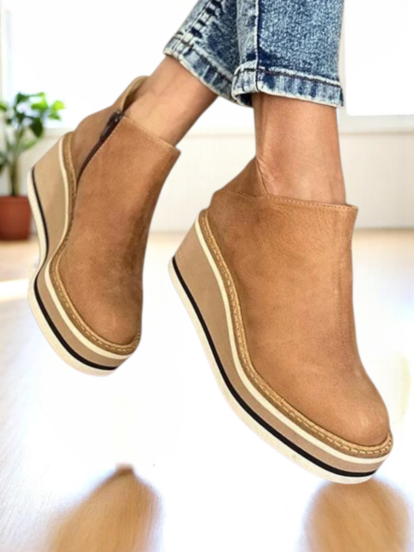 Kamala | Bequeme Keilstiefelette aus hochwertigem Lederimitat im seitlichen Reißverschluss-Design, knöchelhoch und vielseitig kombinierbar