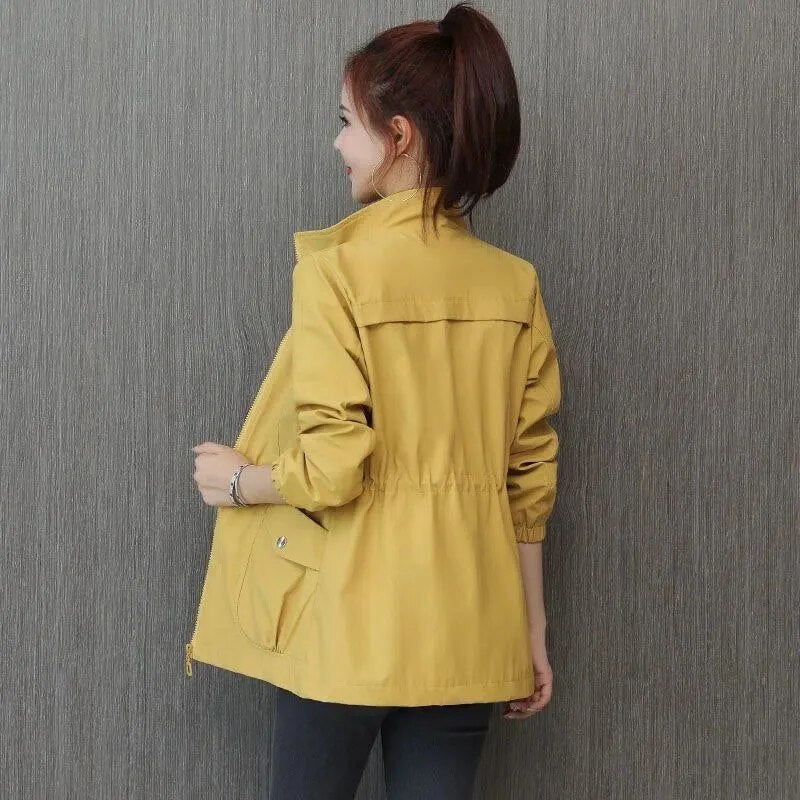 Kurze Damen Sommerjacke - Zeitloses Design 4