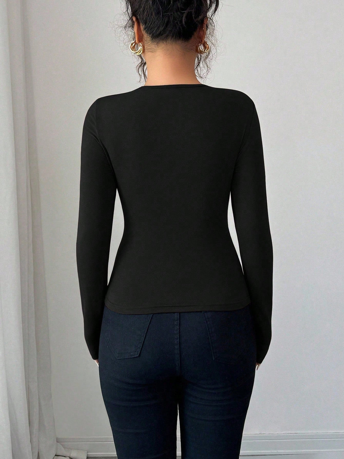Langarm Top Damen | Twist-Front & Ring-Detail
