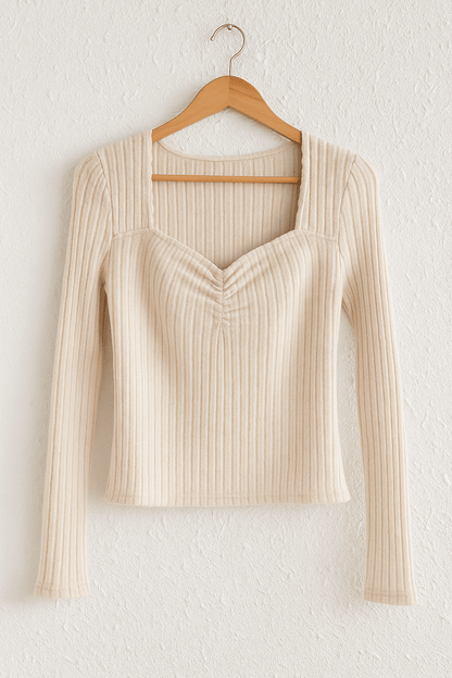 Langarm Top Damen mit Herzausschnitt | Tailliert & Raffung