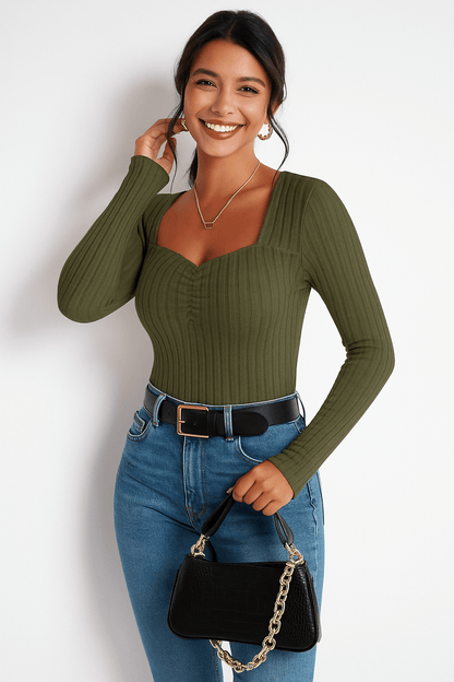 Langarm Top Damen mit Herzausschnitt | Tailliert & Raffung