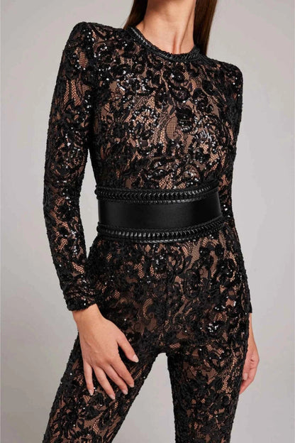 Jumpsuit Damen | Langärmliger Spitzen-Overall mit Pailletten & Ledergürtel