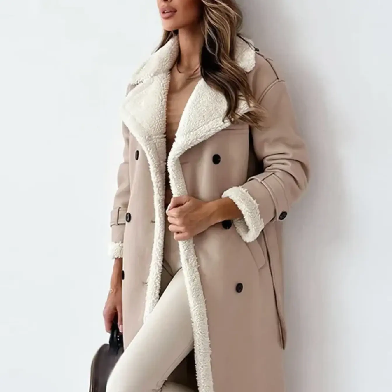 Langer Trenchcoat für Damen, mit Lammfellfutter, zweireihig | Winter