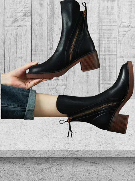 Margarete | Elegante Lederknöchelstiefel mit goldenen Reißverschluss und Blockabsatz für Damen