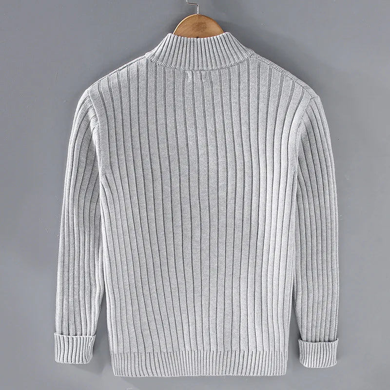 Merino Strickjacke mit Reißverschluss: Zeitloser Komfort & Stil 1