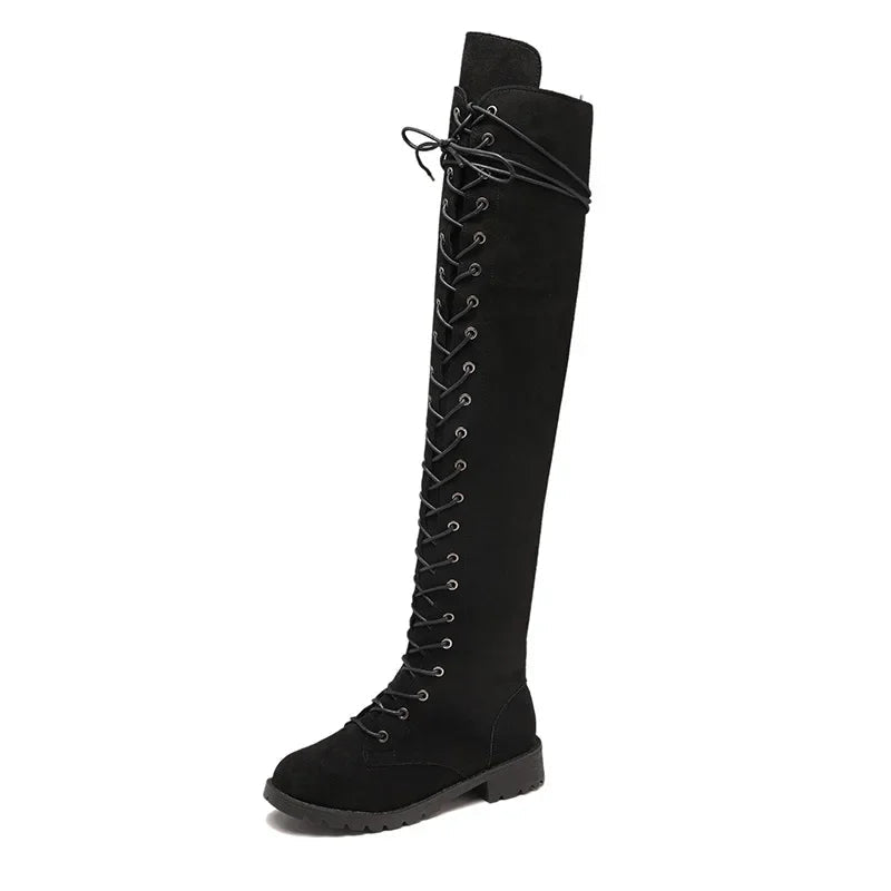 Modische Overknee Stiefel Schwarz mit einzigartiger Schnürung