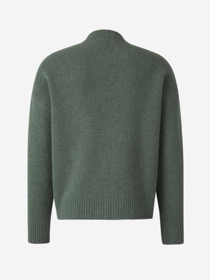Modischer Herz-Pullover: Zeitloses Design & Komfort 3