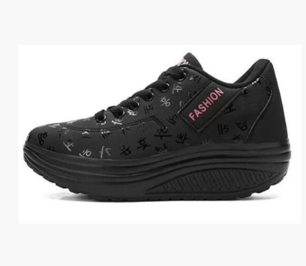Schuhe Damen | Plateau Sneaker mit Keilsohle & Print