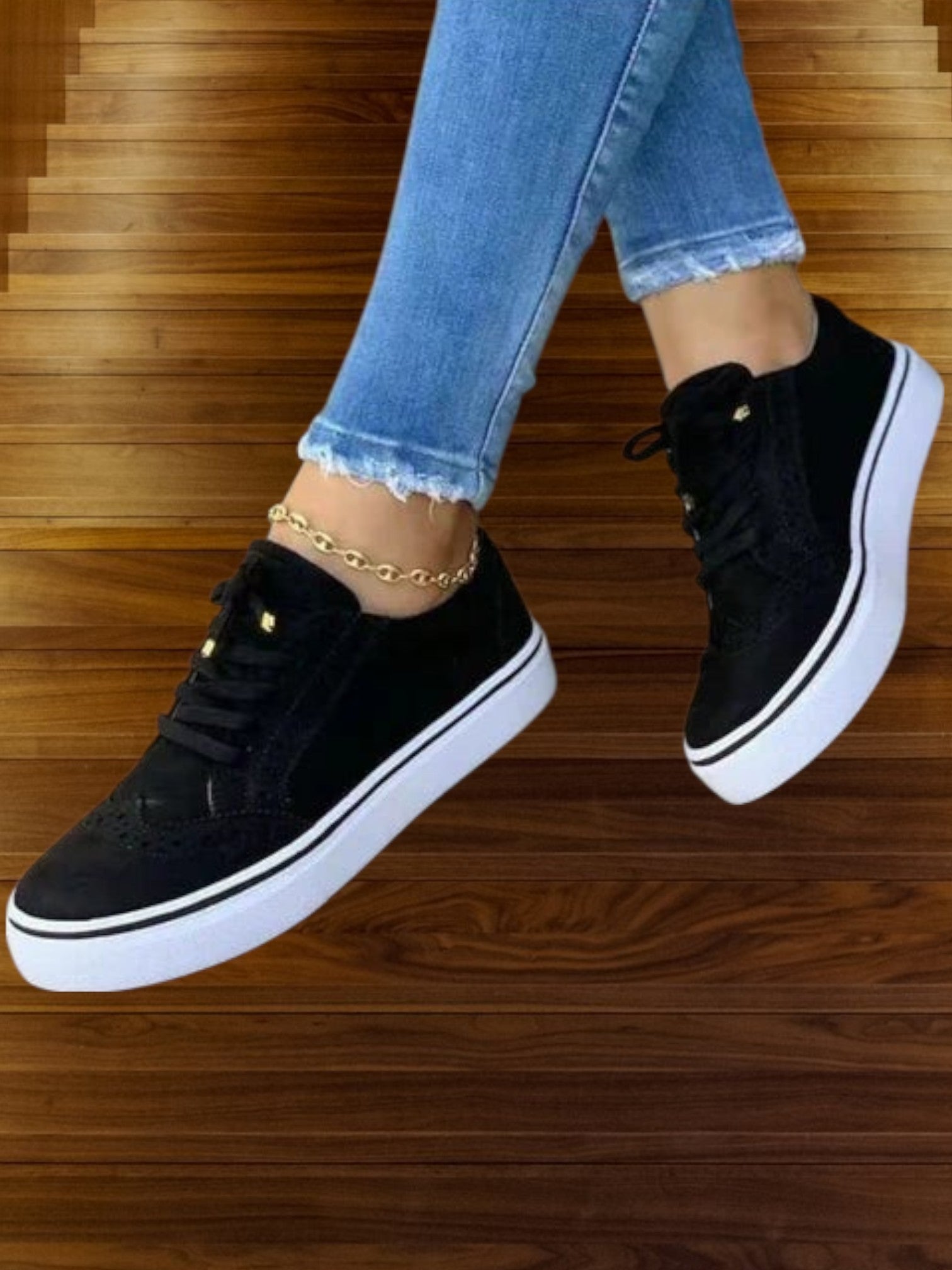 Schnürschuhe mit runder Zehe und ergonomischer Einlegesohle