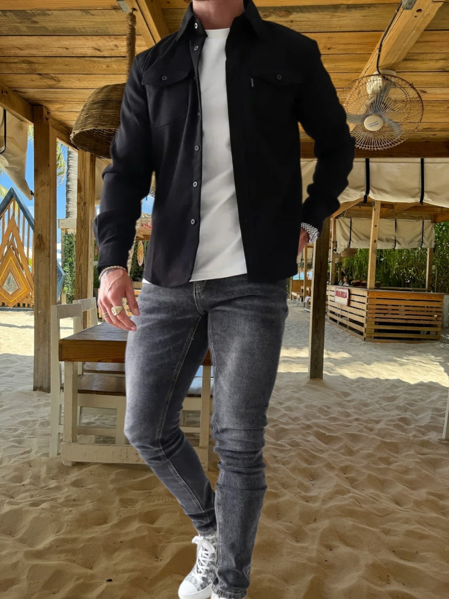 Oswin | Vielseitiges Overshirt aus robuster Baumwollmischung mit langem Arm und Knopfverschluss