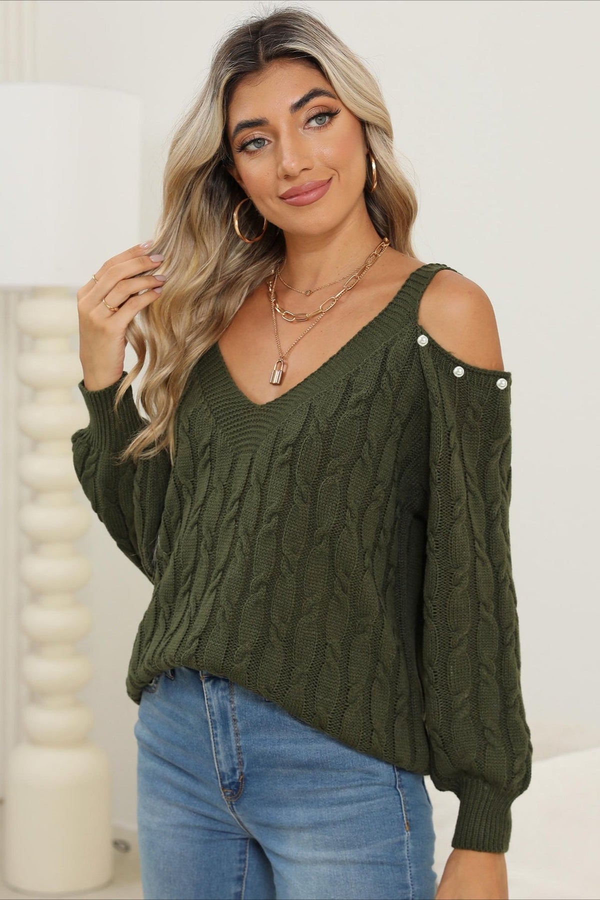 Pullover Damen | Schulterfreier V-Kragen mit Perlen-Detail