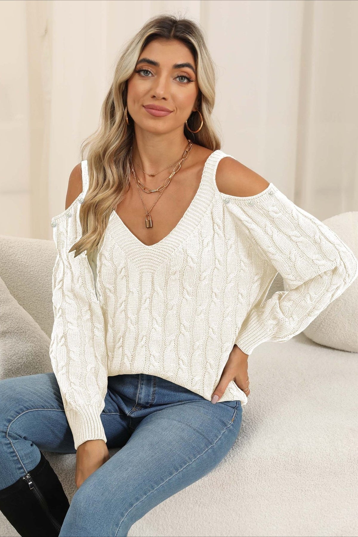 Pullover Damen | Schulterfreier V-Kragen mit Perlen-Detail